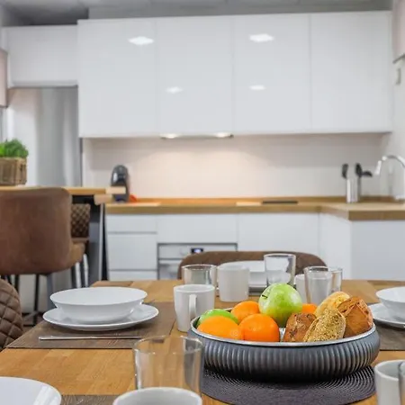 Апартаменти Gran De Ensueno↑calidades 5 Hab 2banos